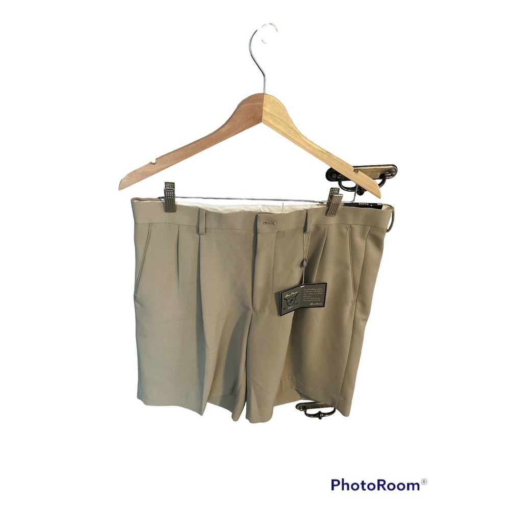 New with tags Alan Flusser golf 35W shorts
